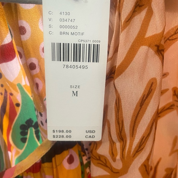 A nice dress for the season never worn - Picture 2 of 2